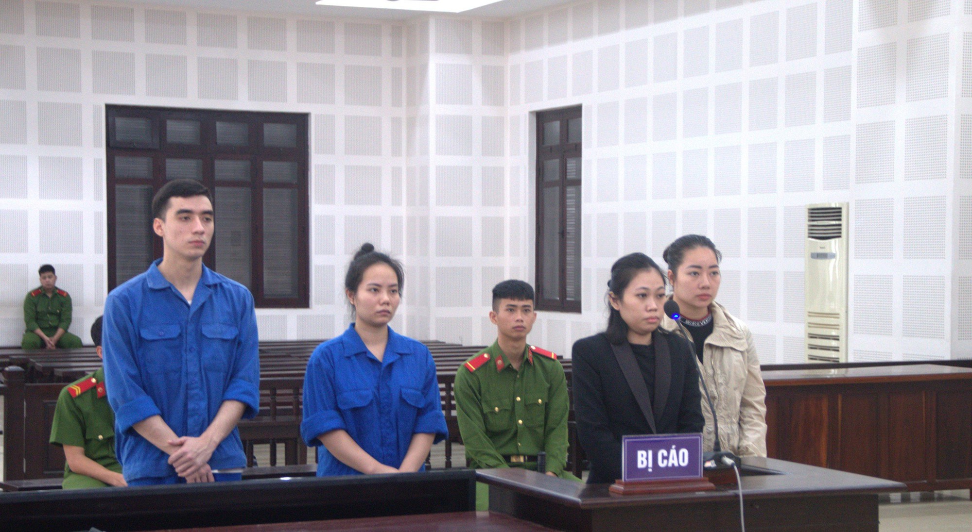 Tuyên án đường dây làm giả CCCD của Lê Thạch Tú - Ảnh 2.
