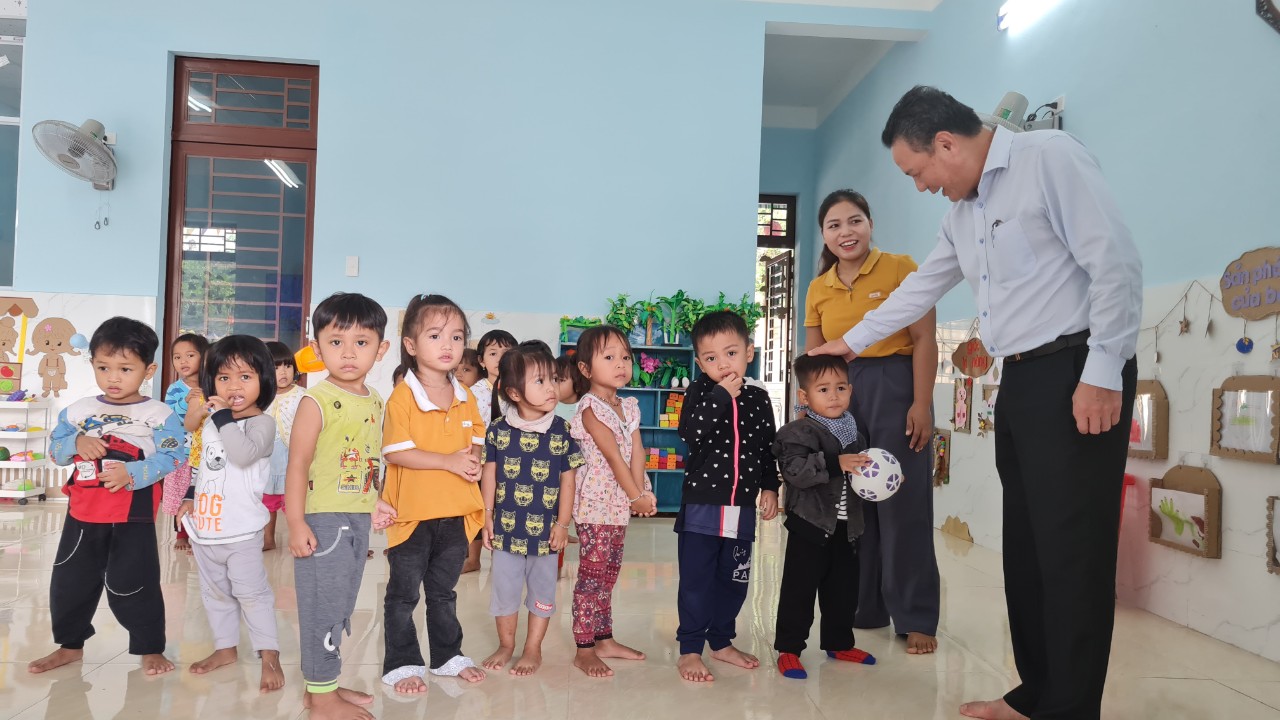 C&aacute;c chương tr&igrave;nh mục ti&ecirc;u quốc gia l&agrave;m thay đổi diện mạo n&ocirc;ng th&ocirc;n, miền n&uacute;i Quảng Nam - Ảnh 1.