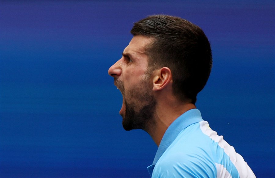Djokovic ngược dòng trước đối thủ, hướng đến danh hiệu Master 1000 thứ 40