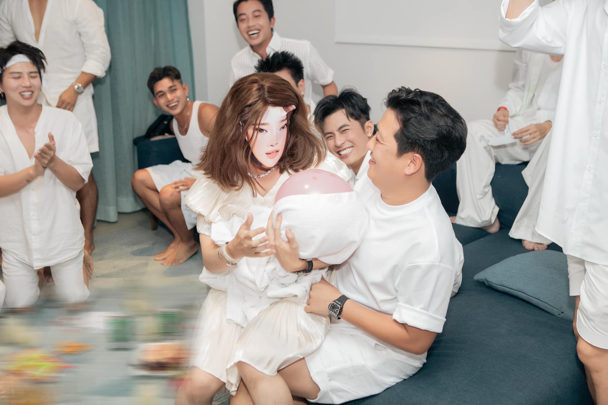 Showbiz Việt trẩy hội ăn cưới Puka - Gin Tuấn Kiệt - Ảnh 27.