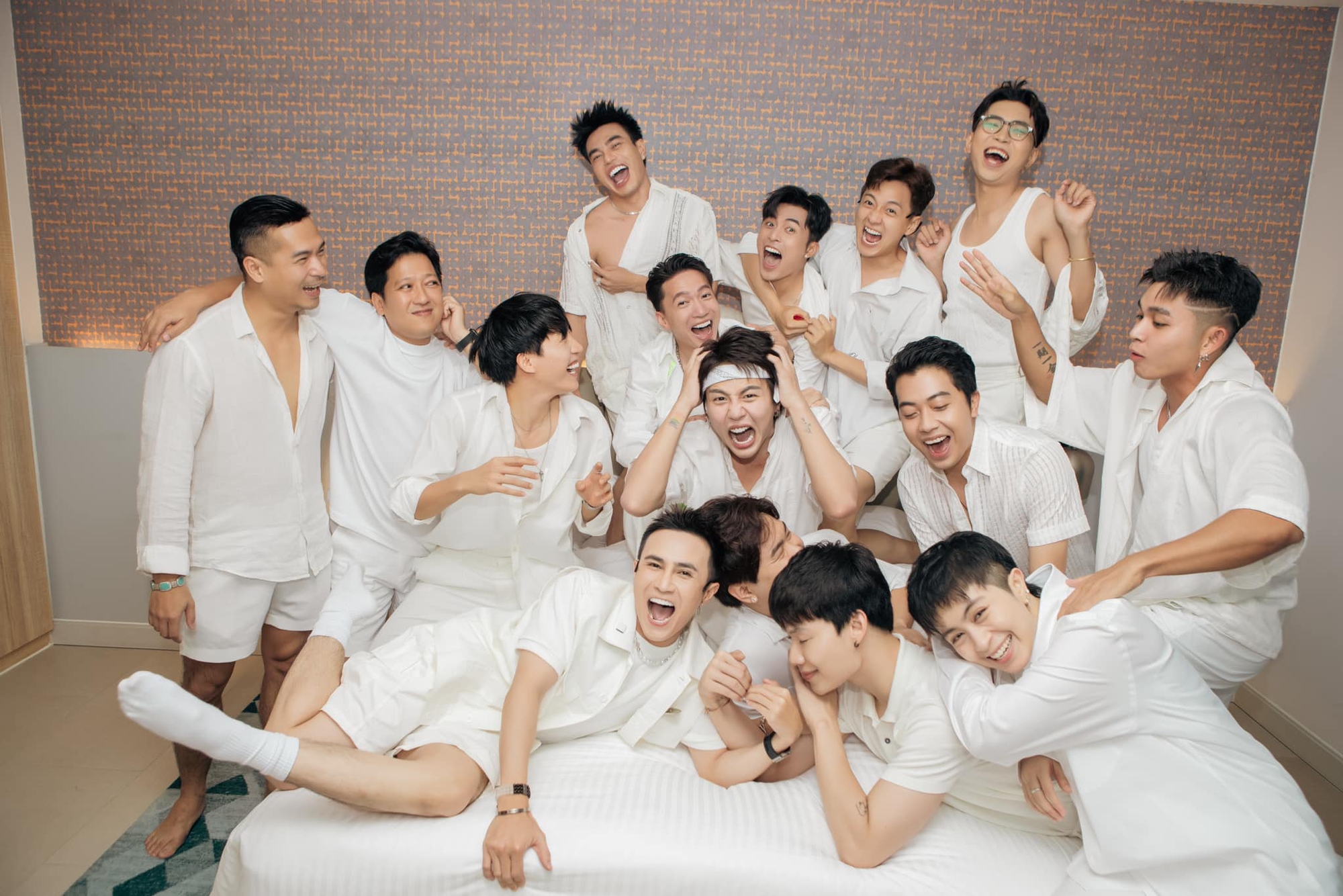 Showbiz Việt trẩy hội ăn cưới Puka - Gin Tuấn Kiệt - Ảnh 22.