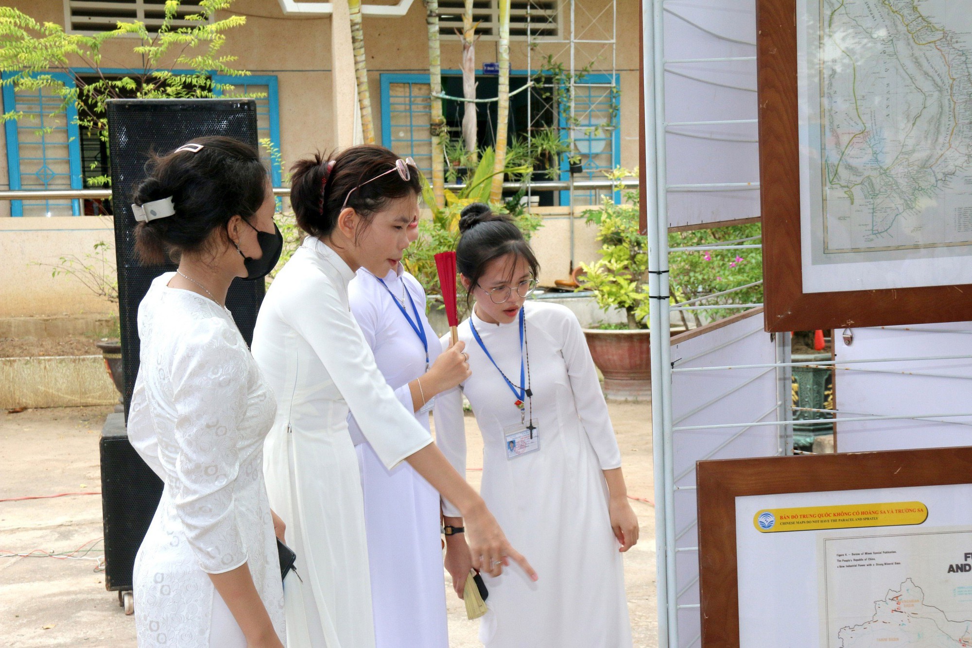 B&igrave;nh Thuận: Phổ biến th&ocirc;ng tin về biển đảo cho học sinh - Ảnh 1.