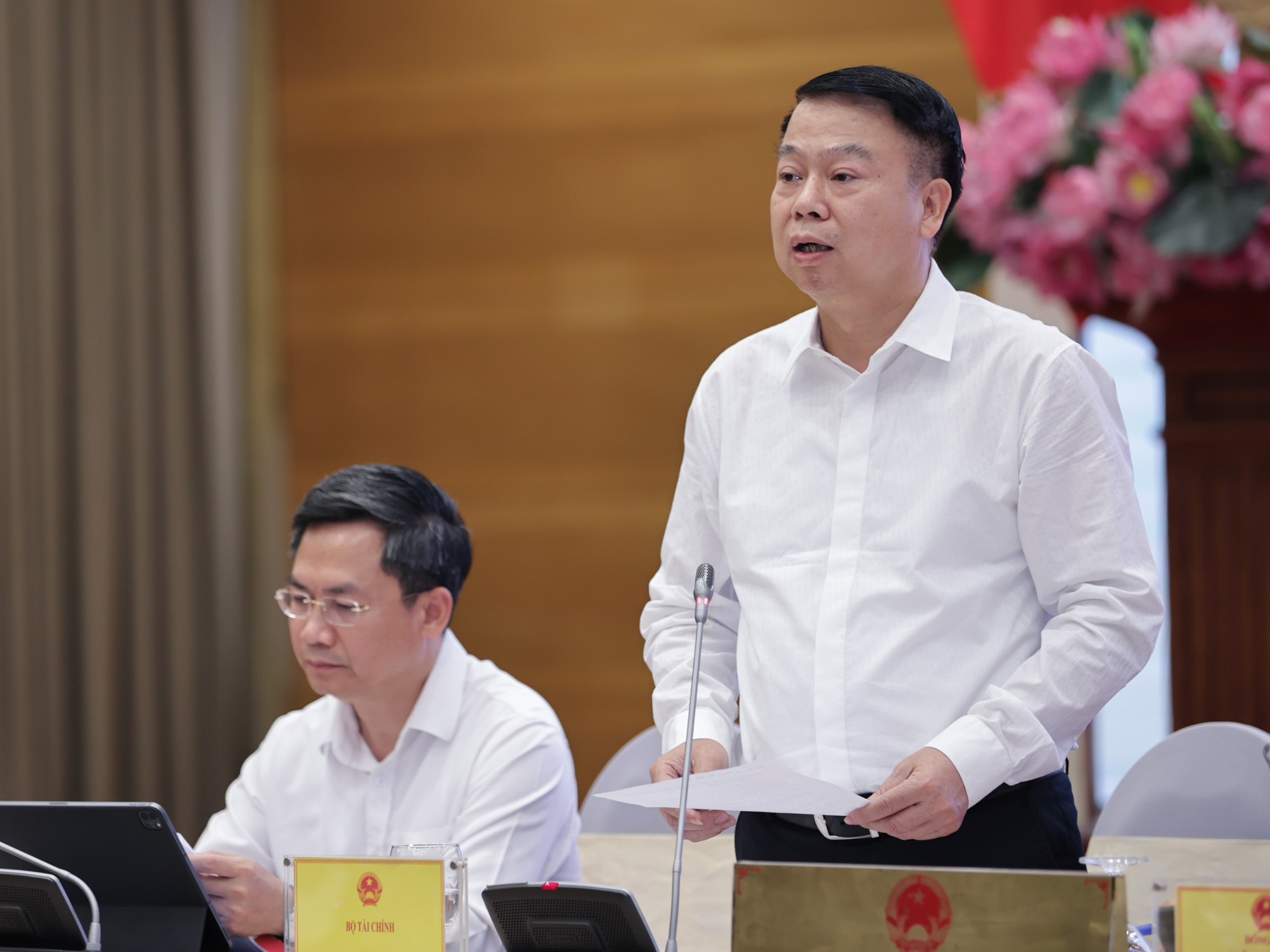 Trung tướng T&ocirc; &Acirc;n X&ocirc;: C&oacute; nhiều tin tố gi&aacute;c tội phạm li&ecirc;n quan nh&agrave; xe Th&agrave;nh Bưởi - Ảnh 1.