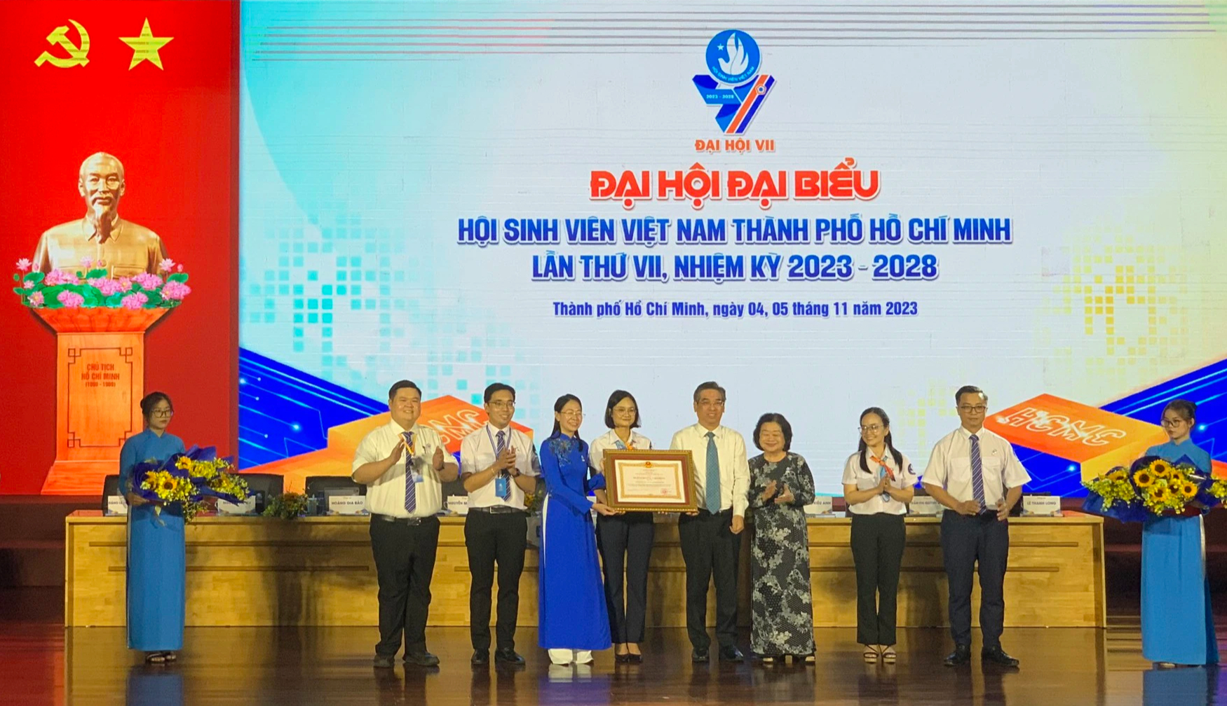 Sinh viên TP HCM phải biết làm những việc bình thường nhưng có ích