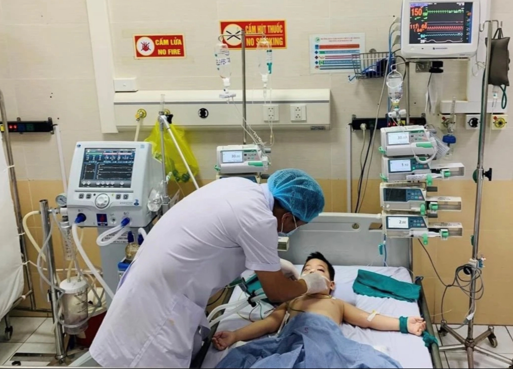 Tiểu nhiều, sụt cân nhanh, bé 4 tuổi bất ngờ bị đái tháo đường