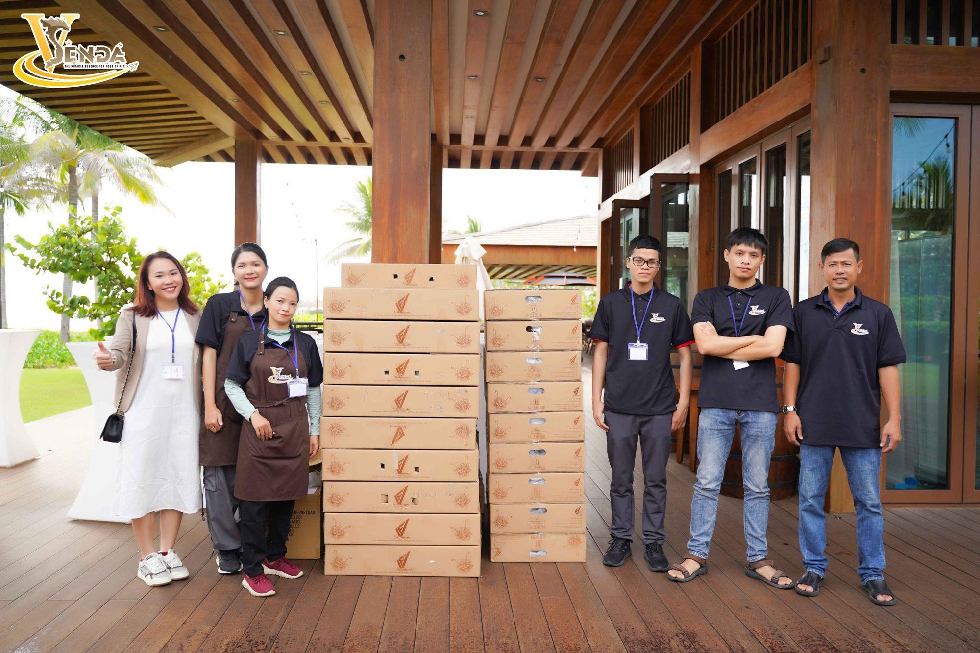 VSenda cùng Sĩ Thanh mang đến không gian lễ cưới ấn tượng cho Gin Tuấn Kiệt và Puka - Ảnh 23.