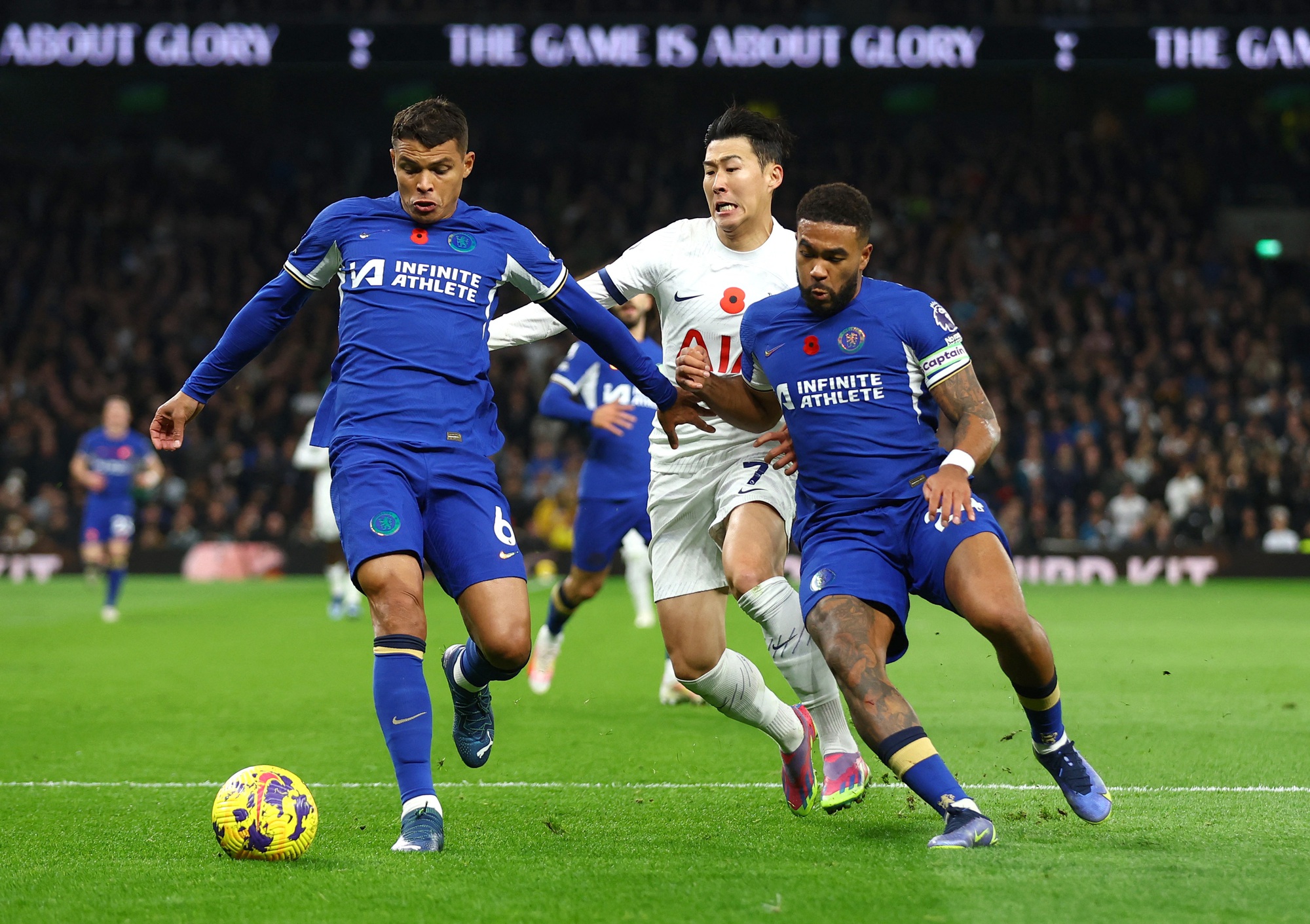 Chelsea ngược d&ograve;ng quật ng&atilde; Tottenham trong trận đấu 2 thẻ đỏ - Ảnh 2.