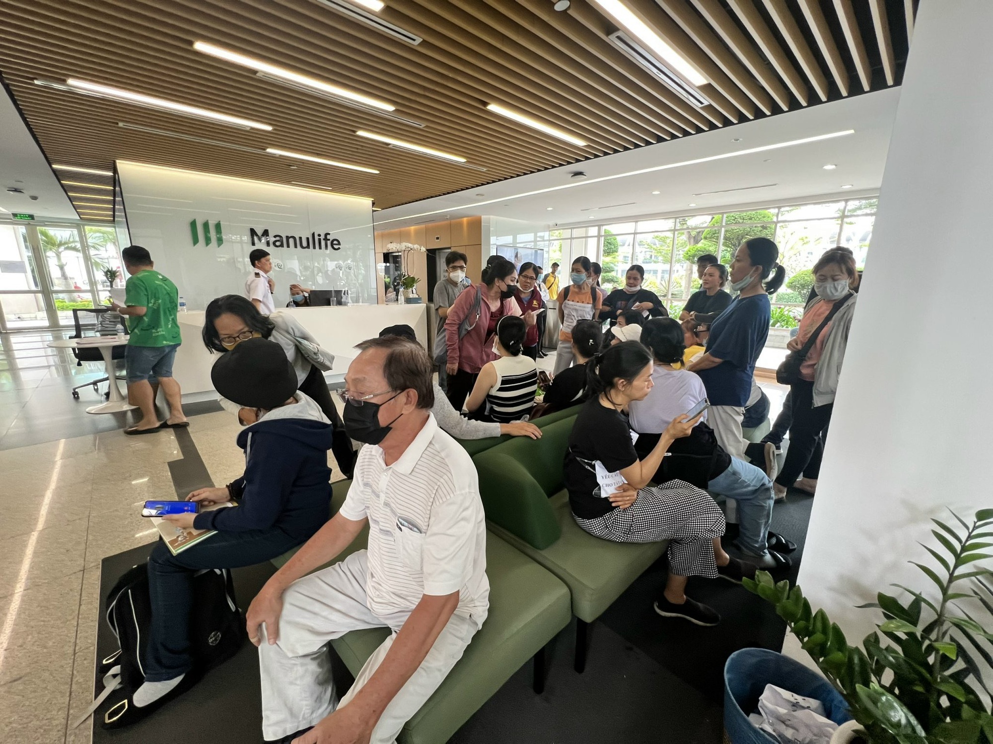 Nhiều kh&aacute;ch h&agrave;ng bị Manulife từ chối huỷ hợp đồng g&oacute;i T&acirc;m an đầu tư - Ảnh 1.