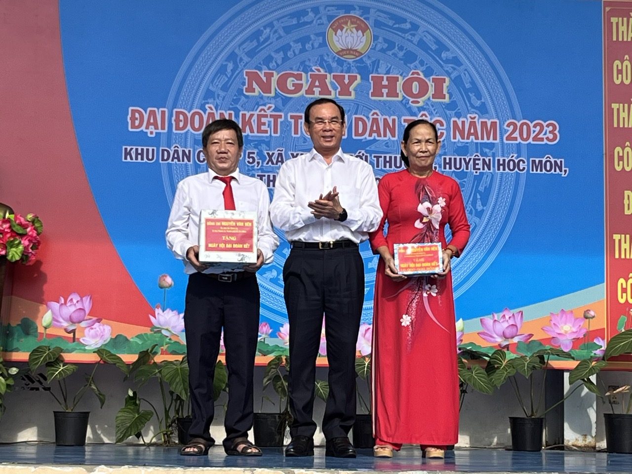 B&iacute; thư Th&agrave;nh ủy TP HCM: D&acirc;n vận kh&eacute;o, việc kh&oacute; n&agrave;o cũng th&agrave;nh c&ocirc;ng - Ảnh 2.
