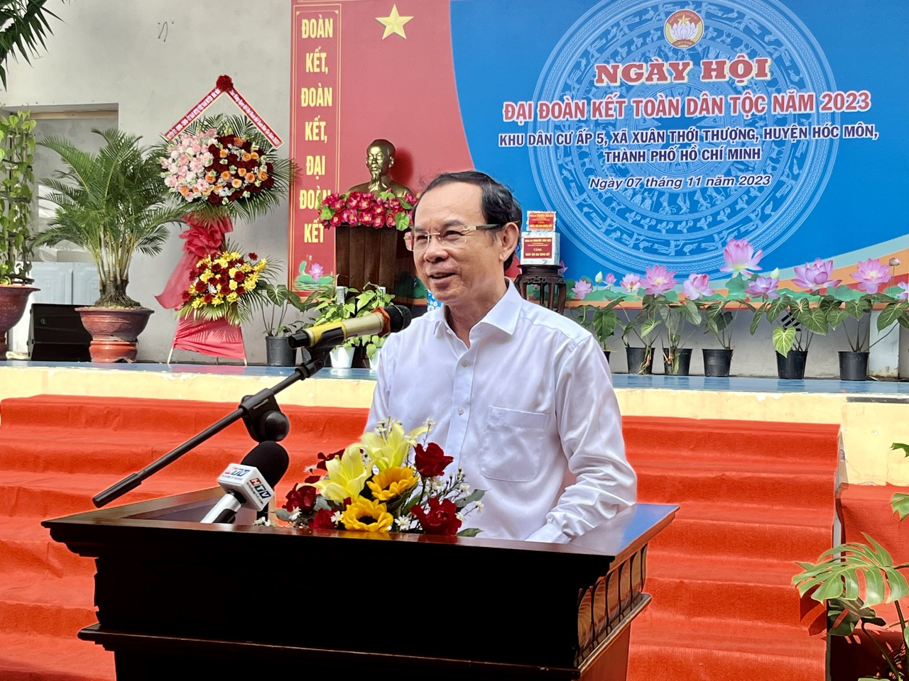 B&iacute; thư Th&agrave;nh ủy TP HCM: D&acirc;n vận kh&eacute;o, việc kh&oacute; n&agrave;o cũng th&agrave;nh c&ocirc;ng - Ảnh 1.