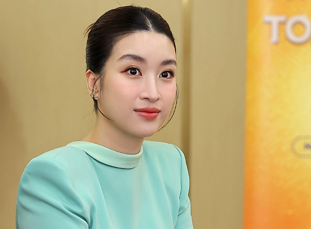Nhan sắc Hoa hậu Đỗ Mỹ Linh sau khi sinh con