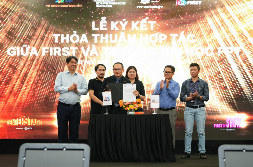 Tổ chức giải đấu robot chọn học sinh đi thi thế giới - Ảnh 1.