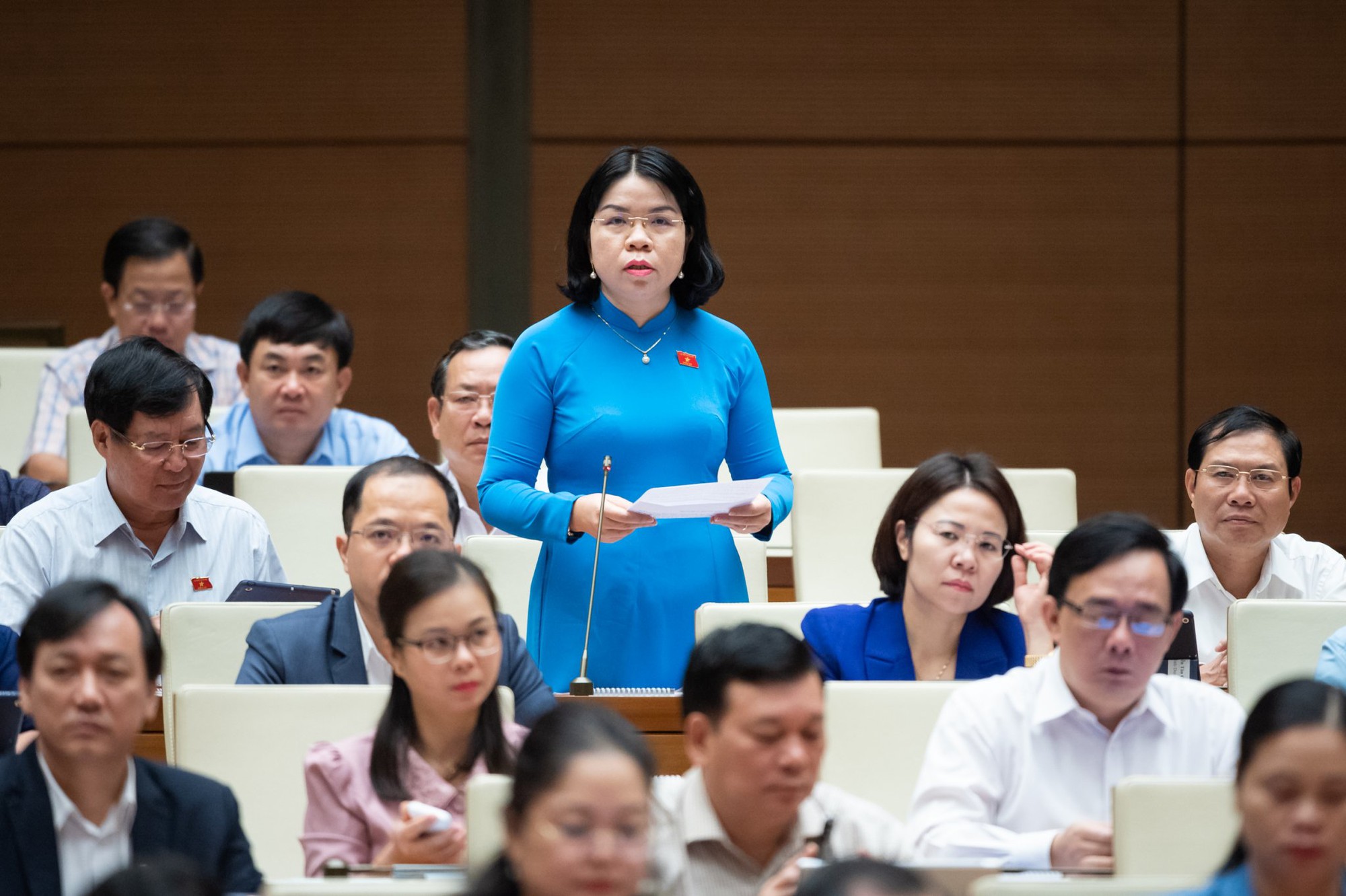 Bộ trưởng Bộ TN-MT: Địa phương kh&ocirc;ng đủ r&aacute;c n&ecirc;n kh&ocirc;ng x&acirc;y được nh&agrave; m&aacute;y xử l&yacute; - Ảnh 1.