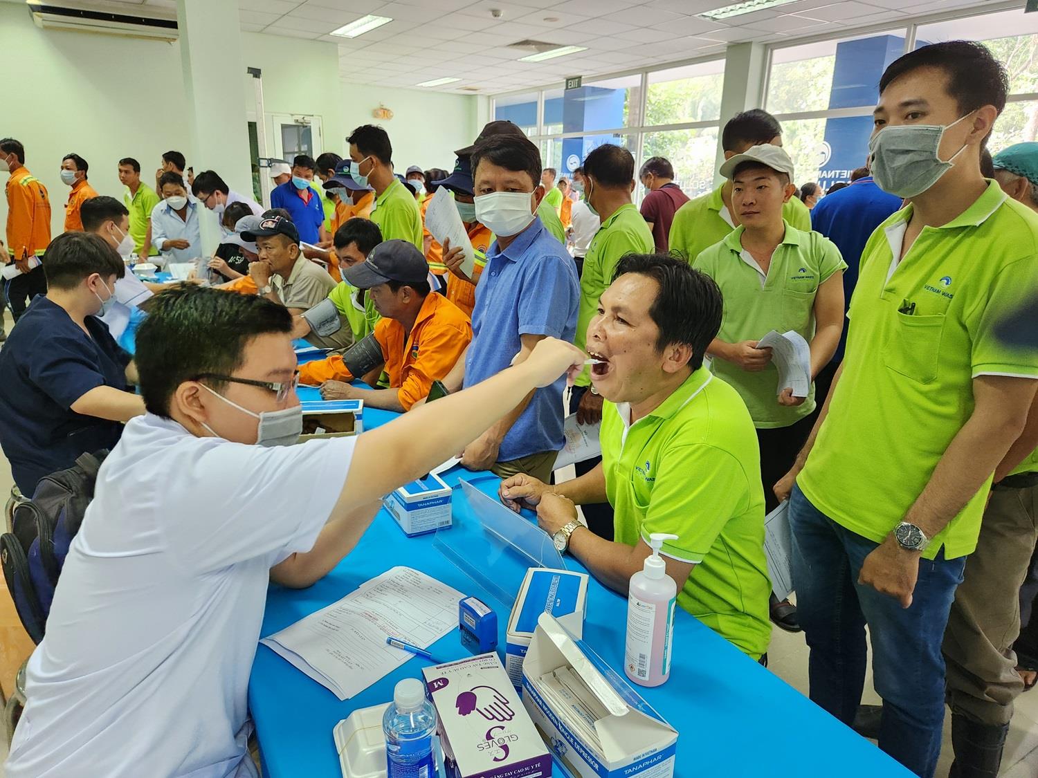 VWS chăm lo sức khỏe cho người lao động - Ảnh 3.