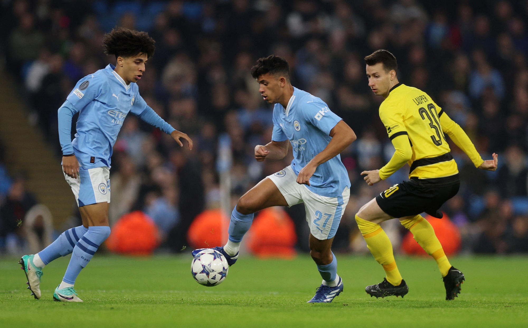 Man City gi&agrave;nh v&eacute; sớm, Barcelona thua sốc Shakhtar Donetsk - Ảnh 1.