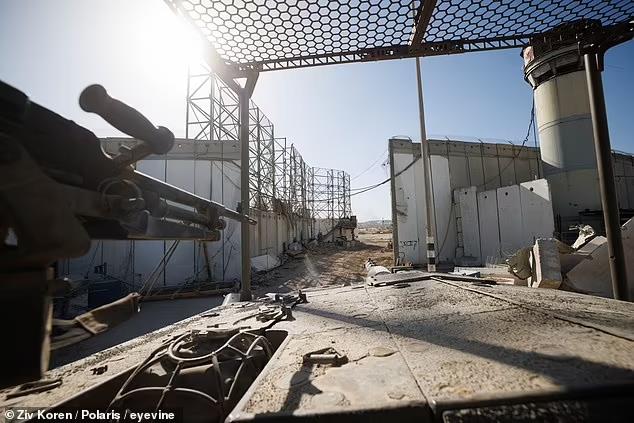 H&igrave;nh ảnh đặc biệt về bộ binh Israel b&ecirc;n trong Gaza - Ảnh 4.