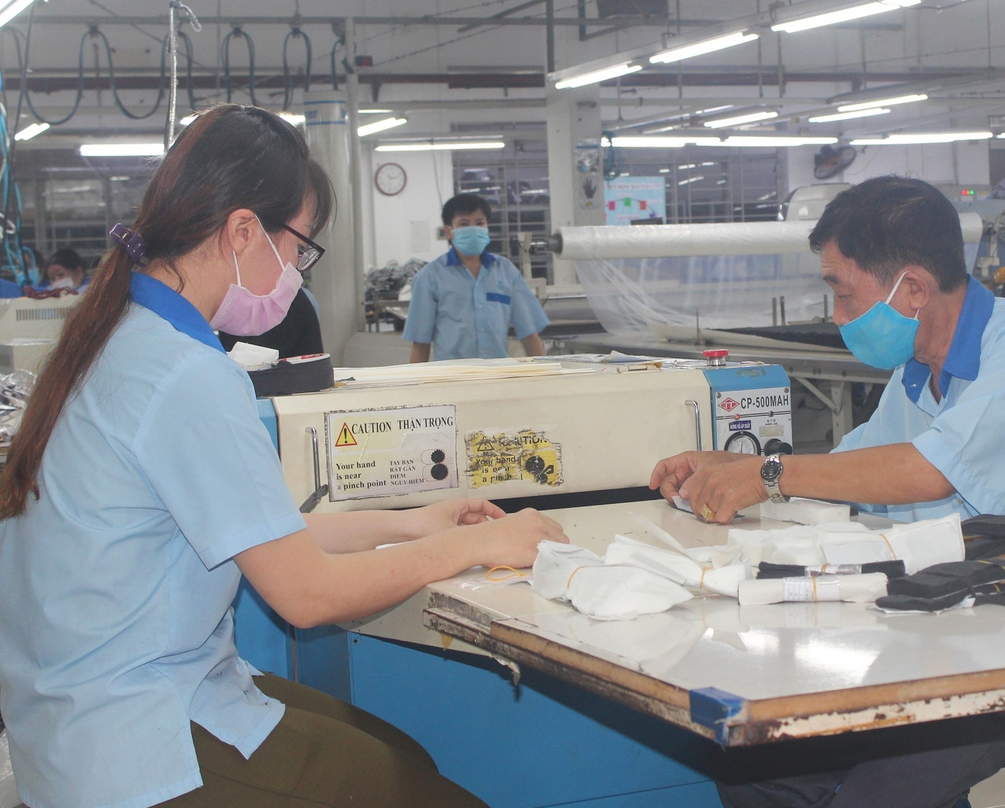 Khi về hưu, khoản tiền người lao động đóng BHTN giải quyết thế nào?