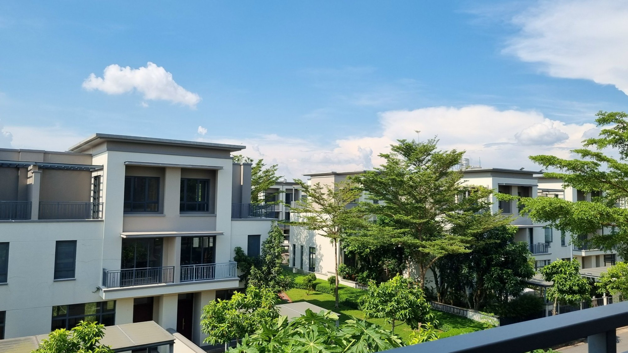 Đìu hiu biệt thự, nhà phố vùng ven TP HCM