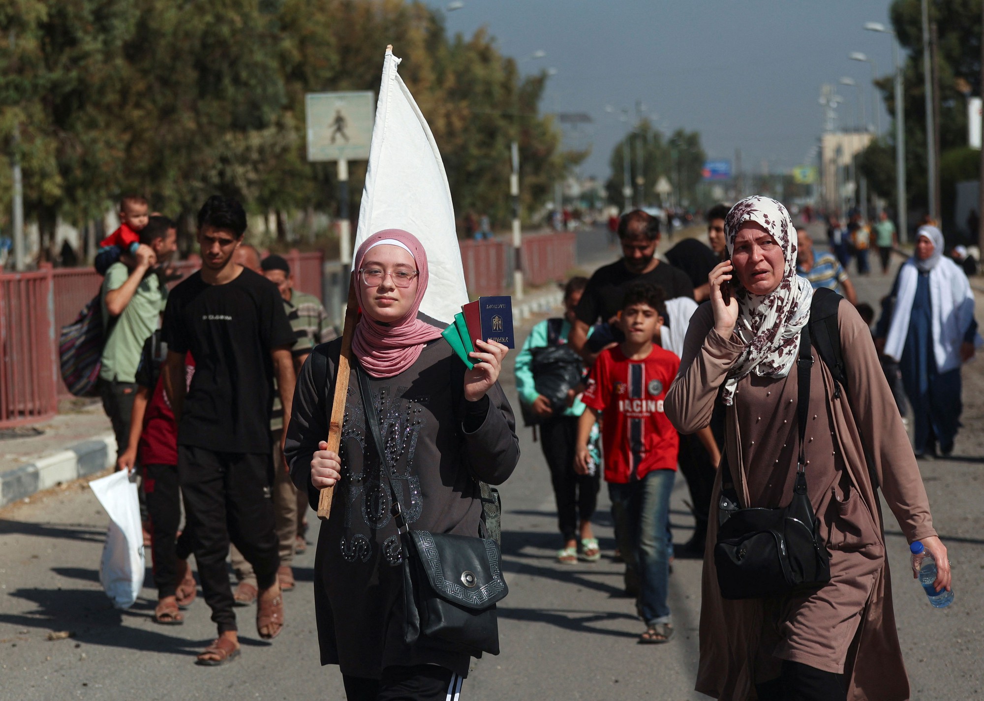 Người dân Dải Gaza lũ lượt di tản