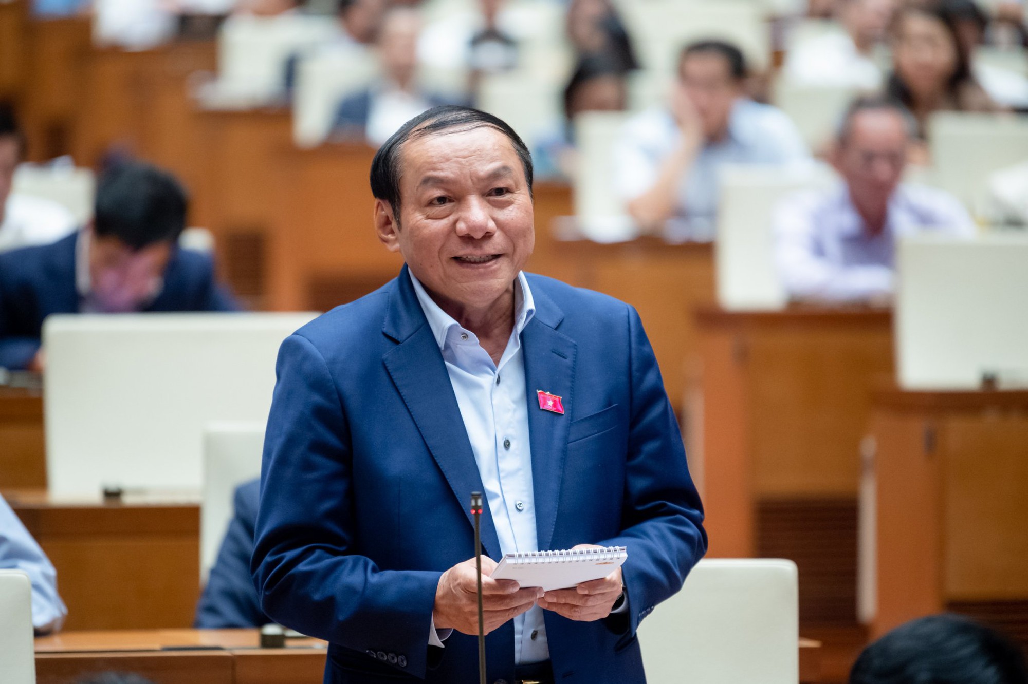 Đại biểu tranh luận với Bộ trưởng Nguyễn Văn Hùng liên quan phát biểu về phim "Đất rừng phương Nam"