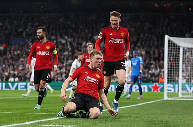 Copenhagen gây địa chấn, Man United gục ngã trận cầu 7 bàn ở Đan Mạch - Ảnh 2.