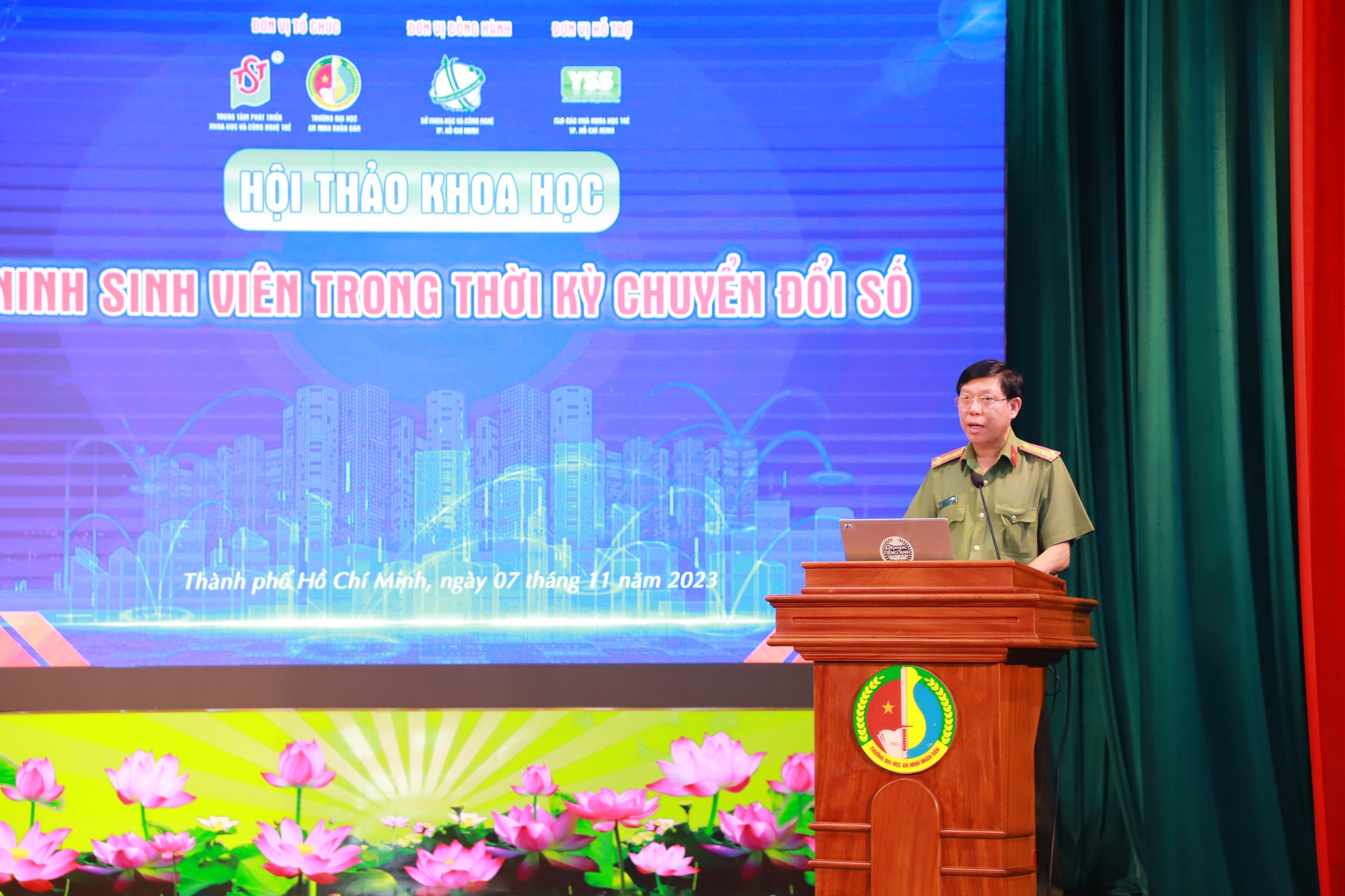 Những mối nguy hại kh&ocirc;ng ngờ của kh&ocirc;ng gian mạng đối với sinh vi&ecirc;n - Ảnh 4.