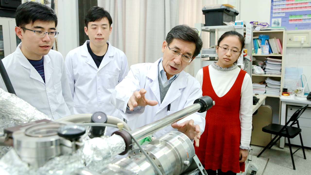 Trung Quốc đầu tư lớn cho các nhà khoa học trẻ tài năng