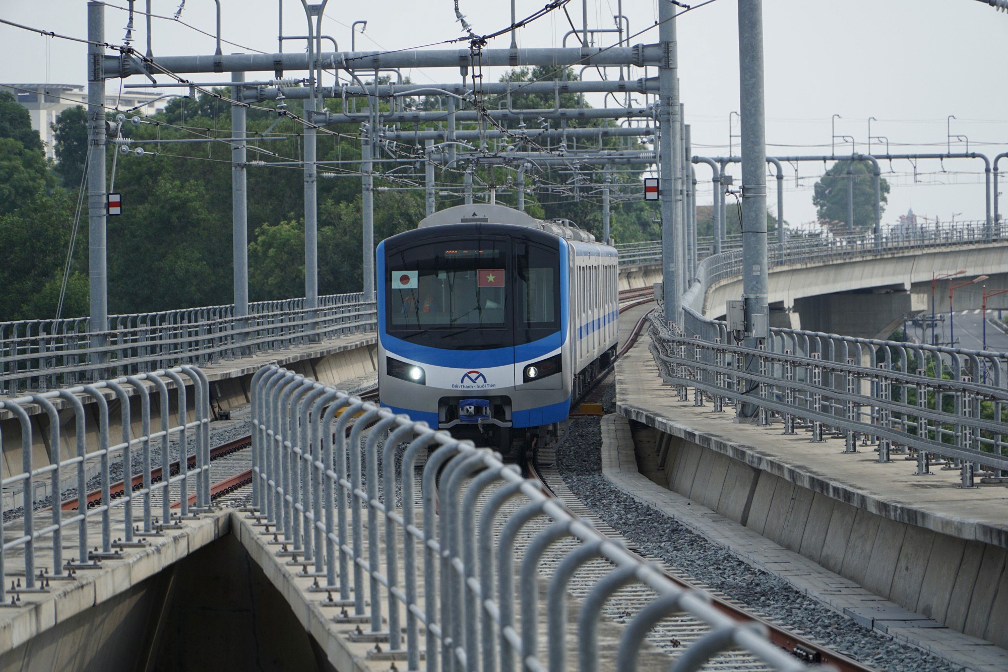 Để metro tăng tốc- Ảnh 1.
