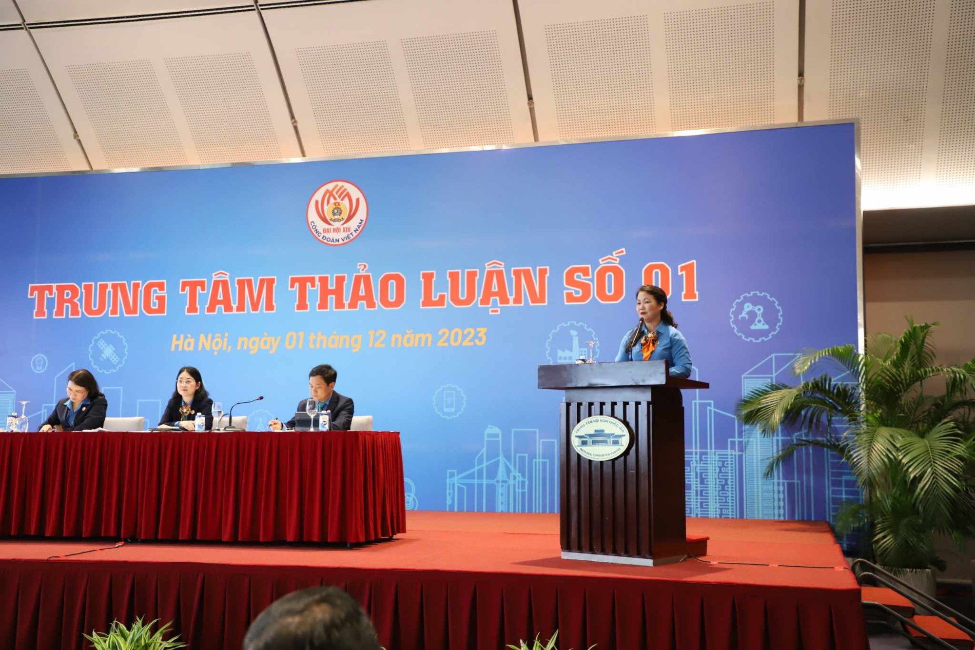 C&ocirc;ng đo&agrave;n phải c&oacute; hoạt động thiết thực, chăm lo kịp thời cho người lao động- Ảnh 1.