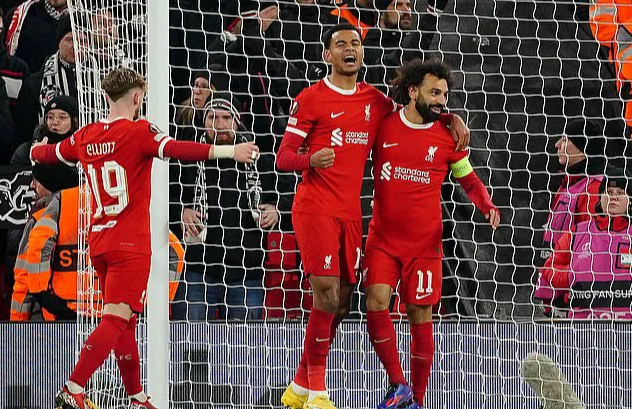 Salah ghi b&agrave;n thắng thứ 199, Liverpool vượt v&ograve;ng bảng Europa League- Ảnh 2.