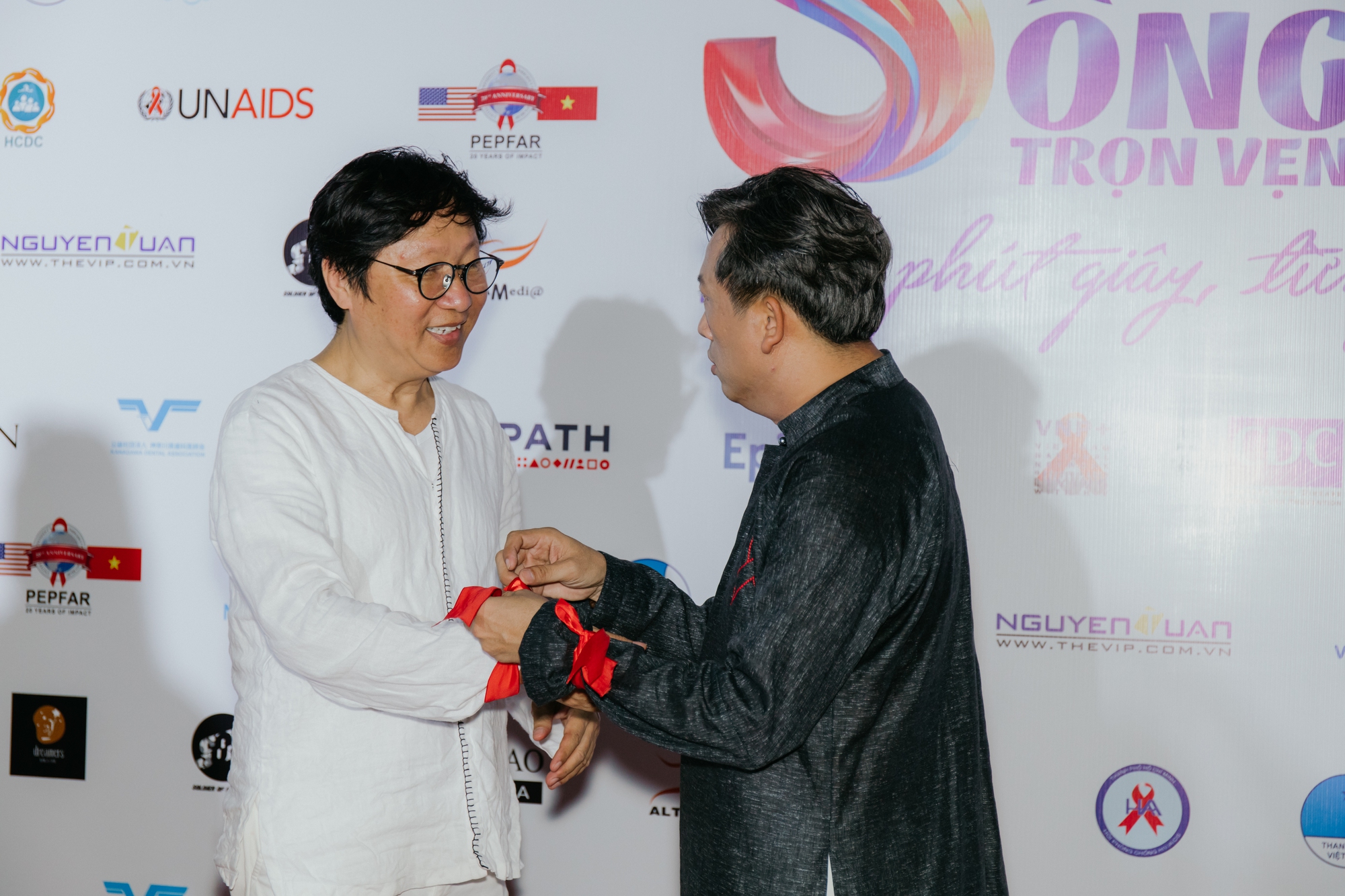H'Hen Ni&ecirc;, B&ugrave;i Quỳnh Hoa đồng h&agrave;nh c&ugrave;ng người sống chung với HVI/AIDS

- Ảnh 2.