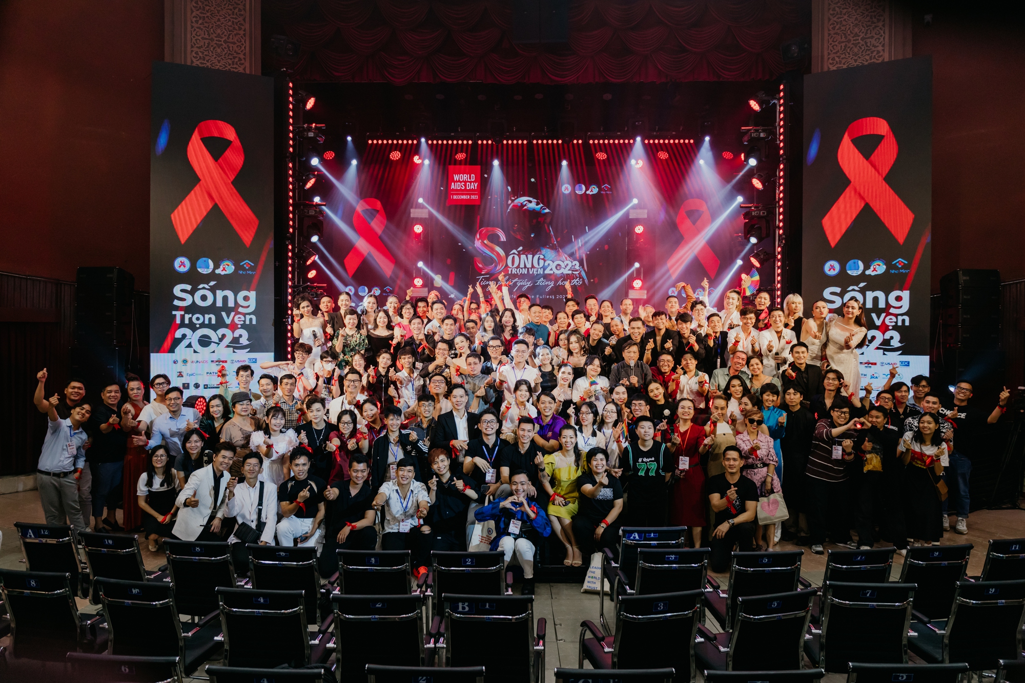 H'Hen Ni&ecirc;, B&ugrave;i Quỳnh Hoa đồng h&agrave;nh c&ugrave;ng người sống chung với HVI/AIDS

- Ảnh 1.