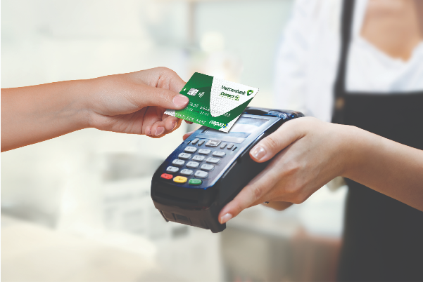 Thẻ Vietcombank Chip Contactless - Đổi mới thanh to&aacute;n- Ảnh 2.