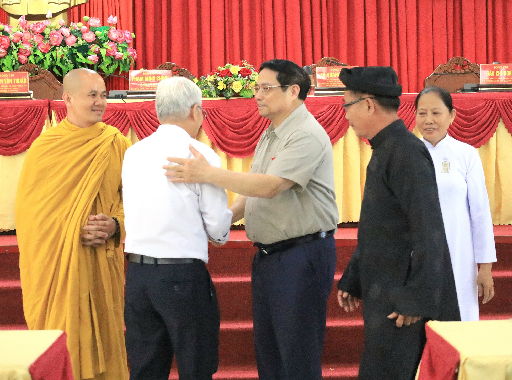 X&acirc;y dựng v&ugrave;ng nguy&ecirc;n liệu từ việc gạo ST25 đoạt giải- Ảnh 2.