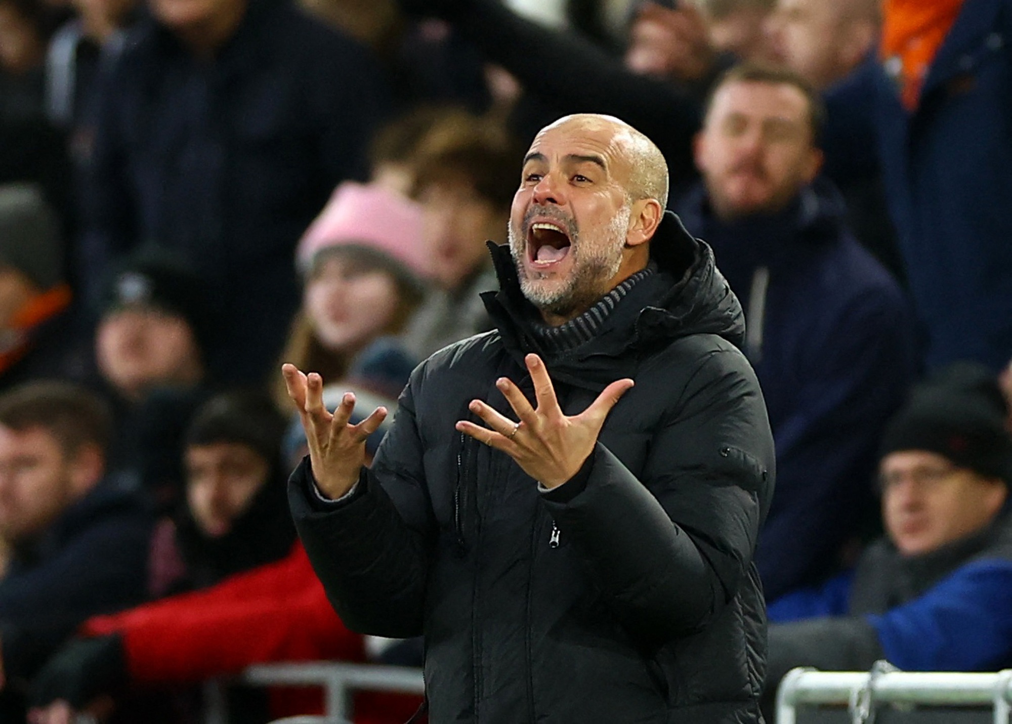 Ngược dòng đánh bại Luton Town, Man City hết lo bị ám ảnh kỷ lục buồn- Ảnh 7.