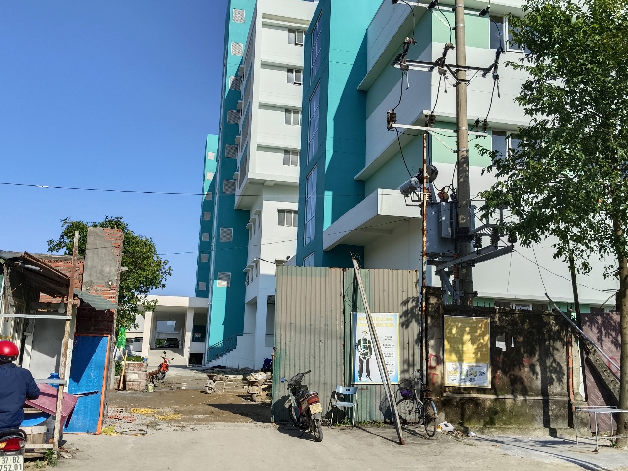 Cận cảnh bệnh viện 1.300 tỉ đồng chưa thể hoạt động d&ugrave; đ&atilde; kh&aacute;nh th&agrave;nh- Ảnh 4.