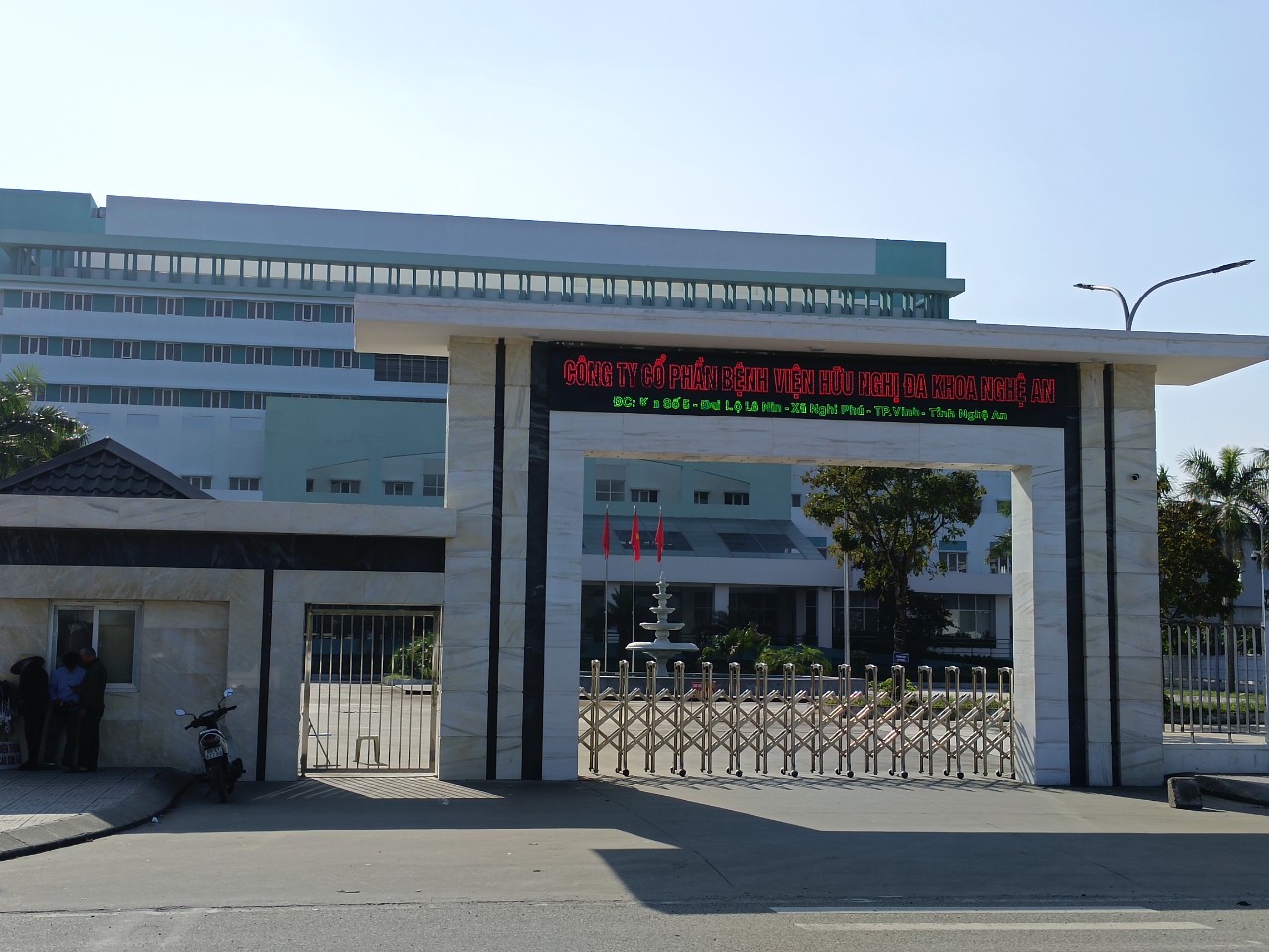 Cận cảnh bệnh viện 1.300 tỉ đồng chưa thể hoạt động d&ugrave; đ&atilde; kh&aacute;nh th&agrave;nh- Ảnh 2.