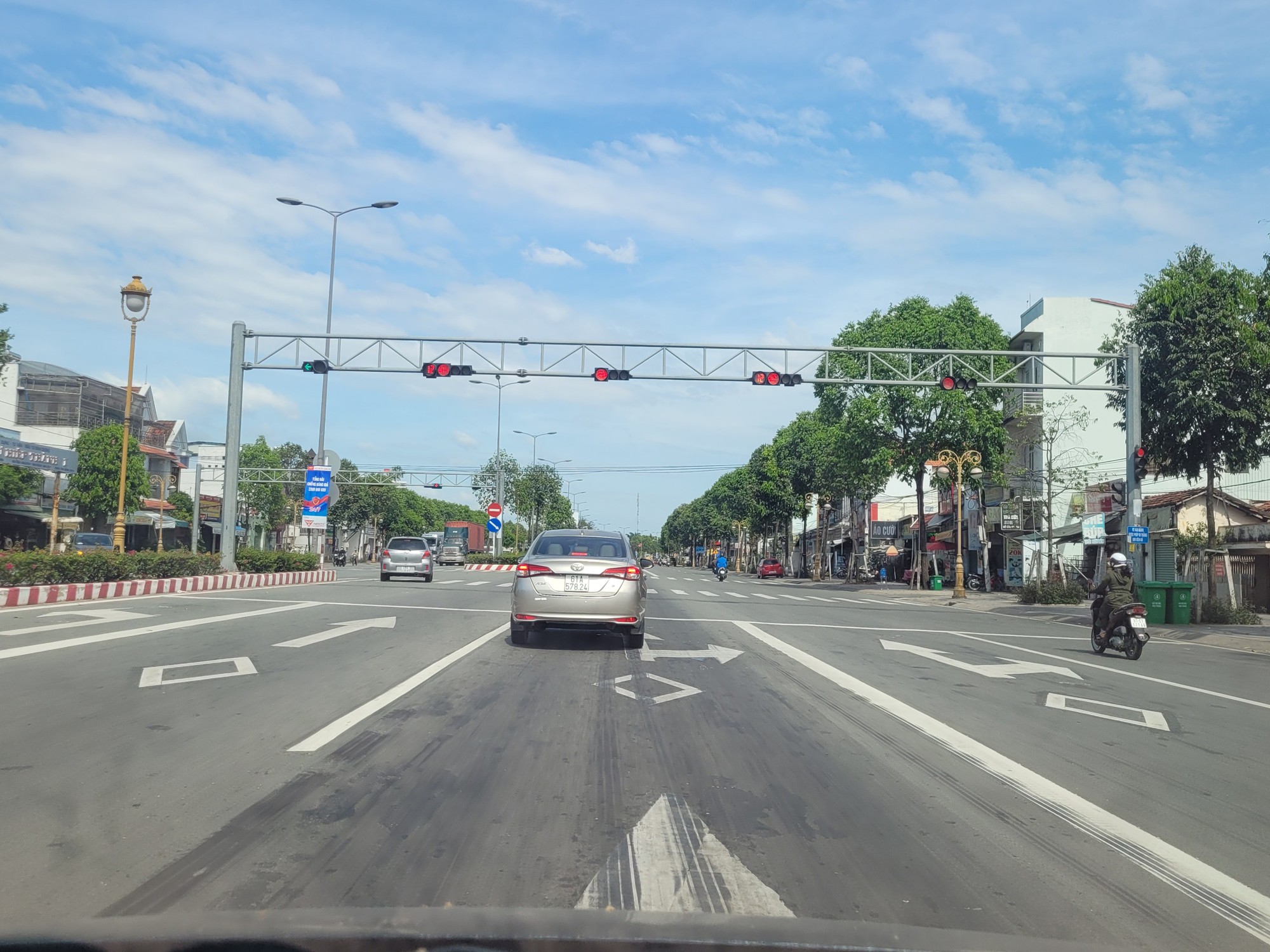 Lỗi tài xế thường mắc trên đường gắn camera phạt nguội ở Thủ Dầu Một- Ảnh 1.