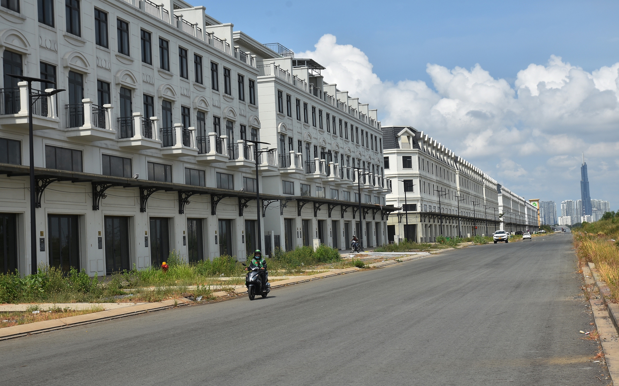 Giá nhà vẫn cao ngất ngưởng