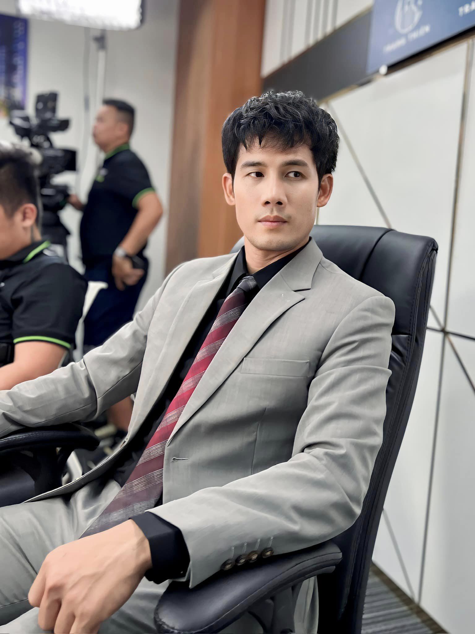 Bầu chọn Giải Mai Vàng “Nam - nữ diễn viên điện ảnh, truyền hình”: Mỗi người một vẻ- Ảnh 2.