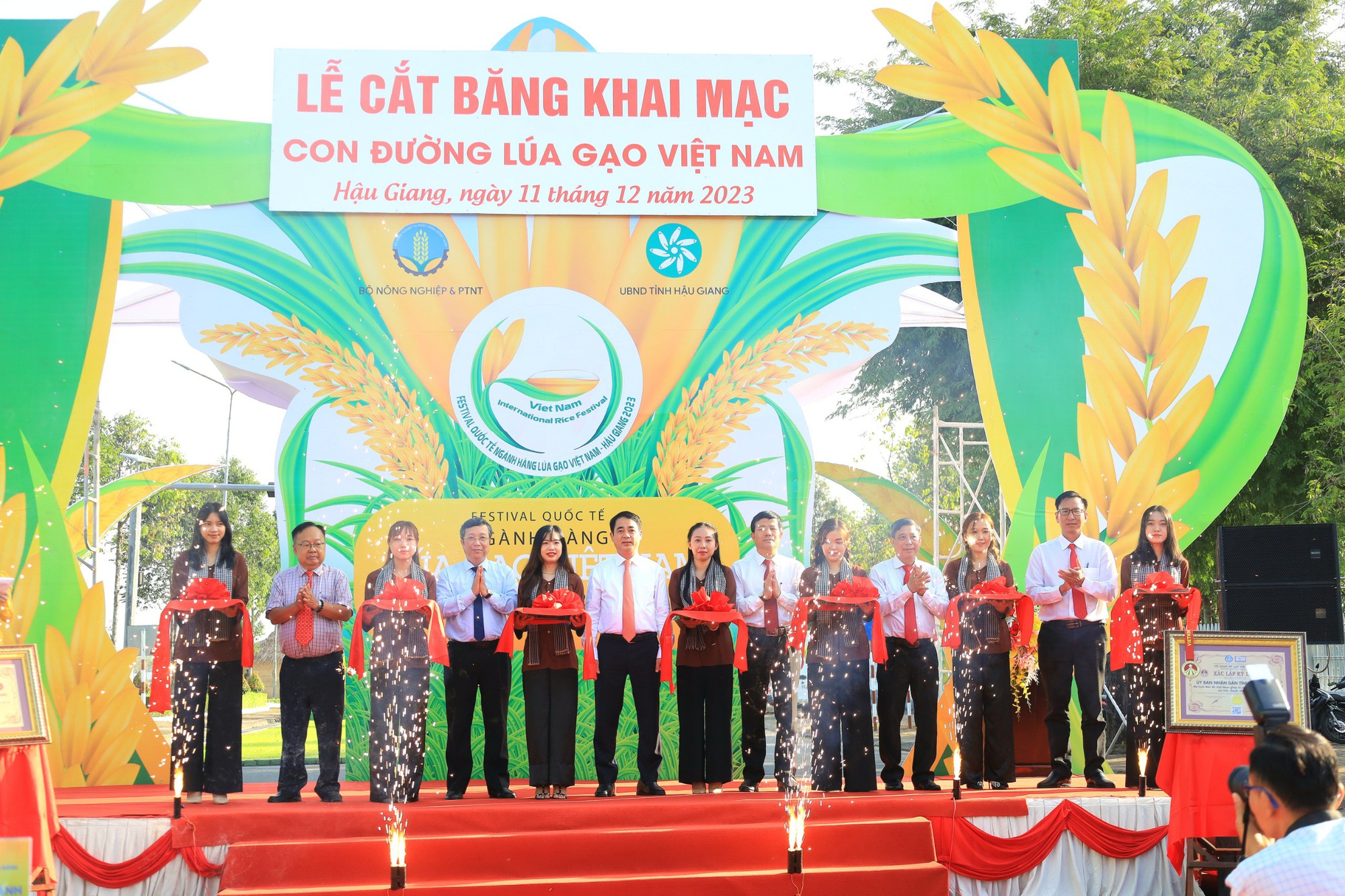 Hậu Giang đón nhận 2 kỷ lục đặc biệt- Ảnh 6.
