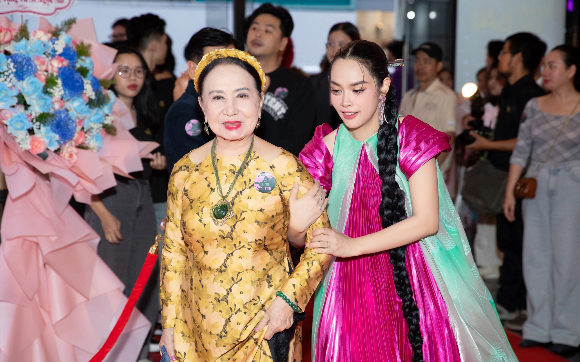 Được chồng động viên, "O Sen" Ngọc Mai khoe vũ đạo