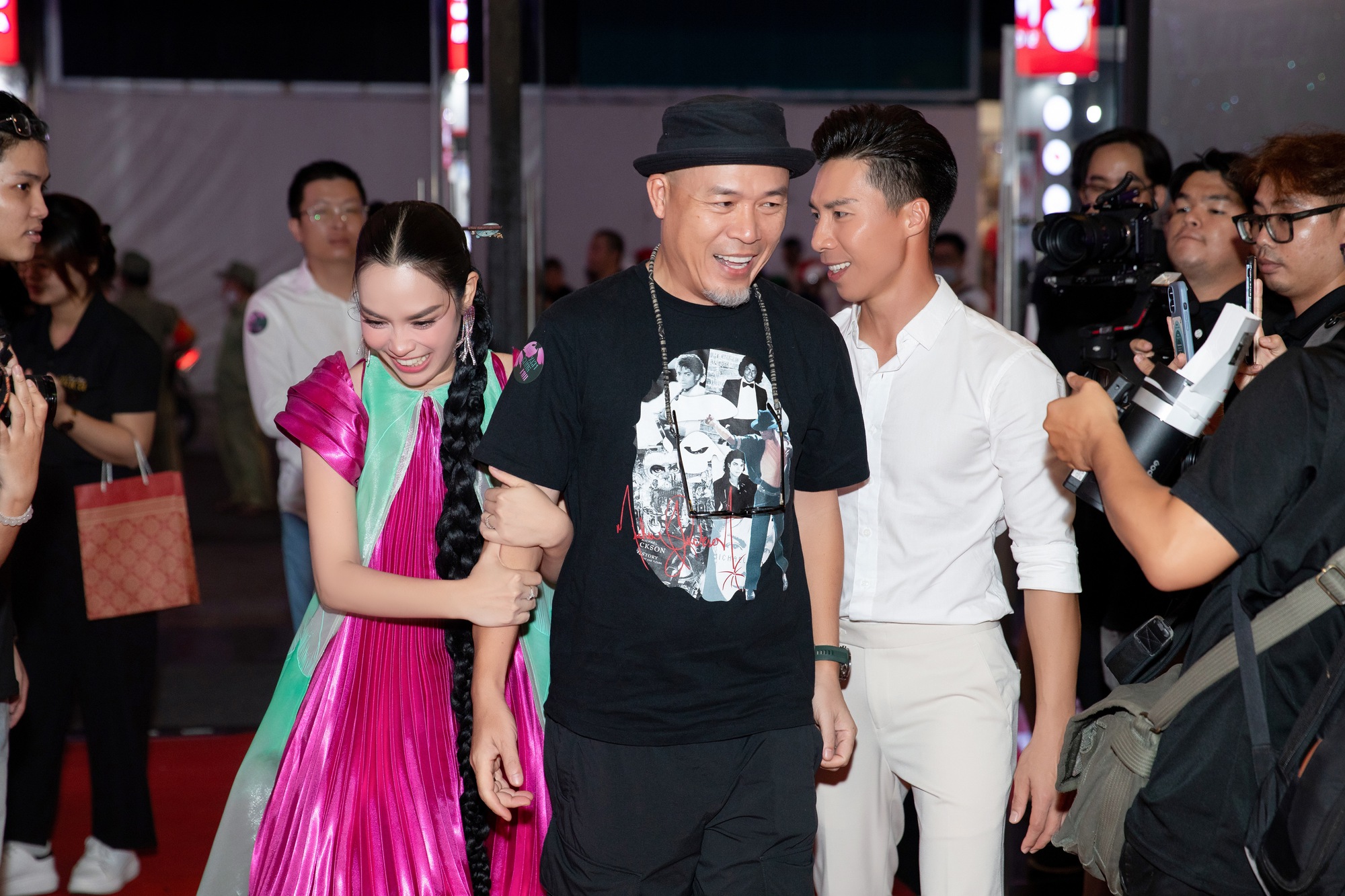 Được chồng động viên, "O Sen" Ngọc Mai khoe vũ đạo- Ảnh 4.