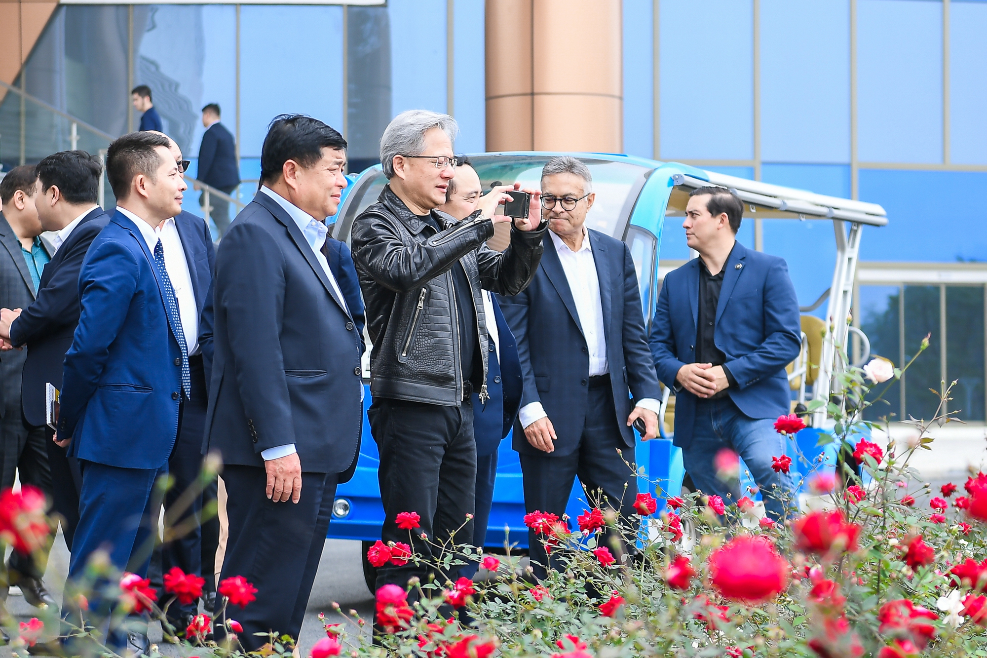 Chủ tịch Tập đoàn NVIDIA: Cam kết để Việt Nam trở thành quê hương thứ hai- Ảnh 5.