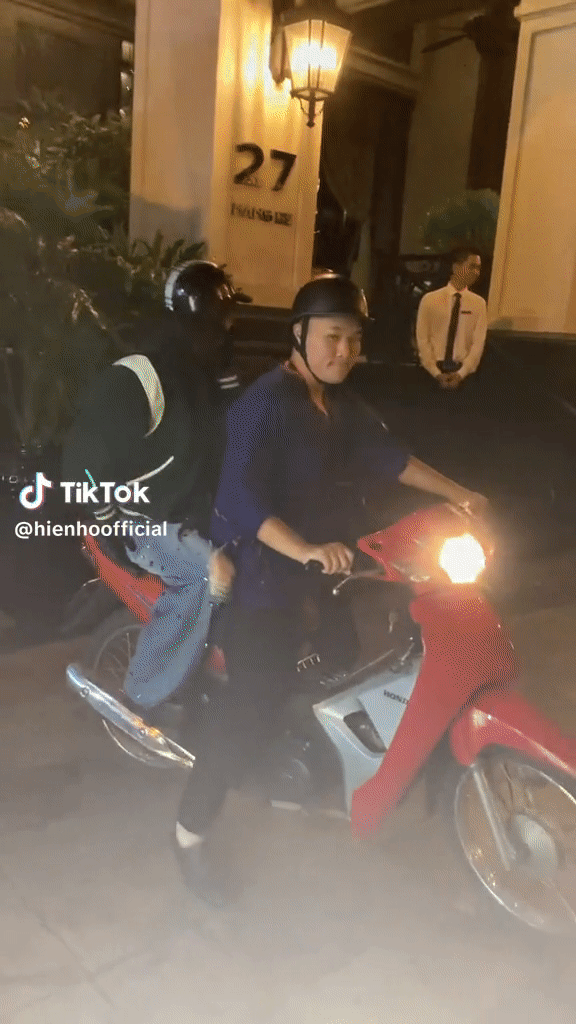 Ngồi cạnh Hiền Hồ, người nổi tiếng lập tức bị "truy sát"
- Ảnh 4.