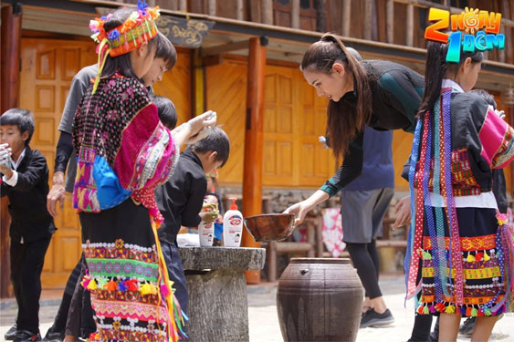 Quảng c&aacute;o trong chương tr&igrave;nh truyền h&igrave;nh thực tế: Sao m&atilde;i "đập thẳng" v&agrave;o mắt người xem- Ảnh 1.