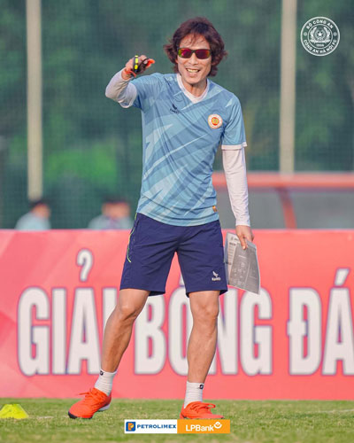 V-League khó "lặng gió" với HLV ngoại- Ảnh 2.