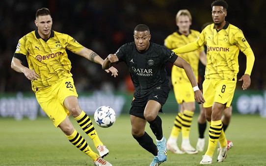 Champions League: Rượt đuổi ngôi đầu ở "bảng tử thần"