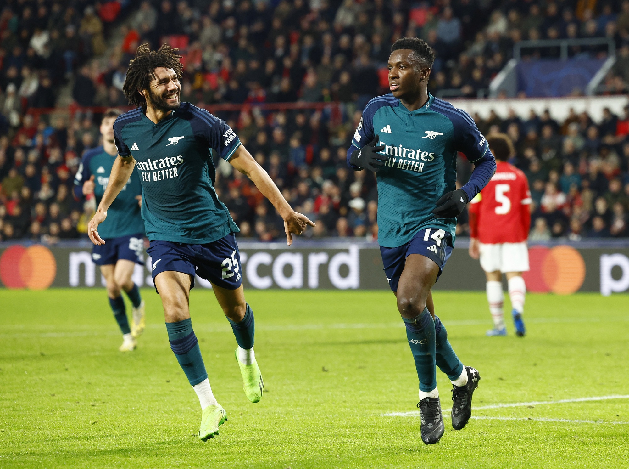Thua Bayern Munich s&acirc;n nh&agrave;, Man United ch&iacute;nh thức dừng bước c&uacute;p ch&acirc;u &Acirc;u- Ảnh 5.