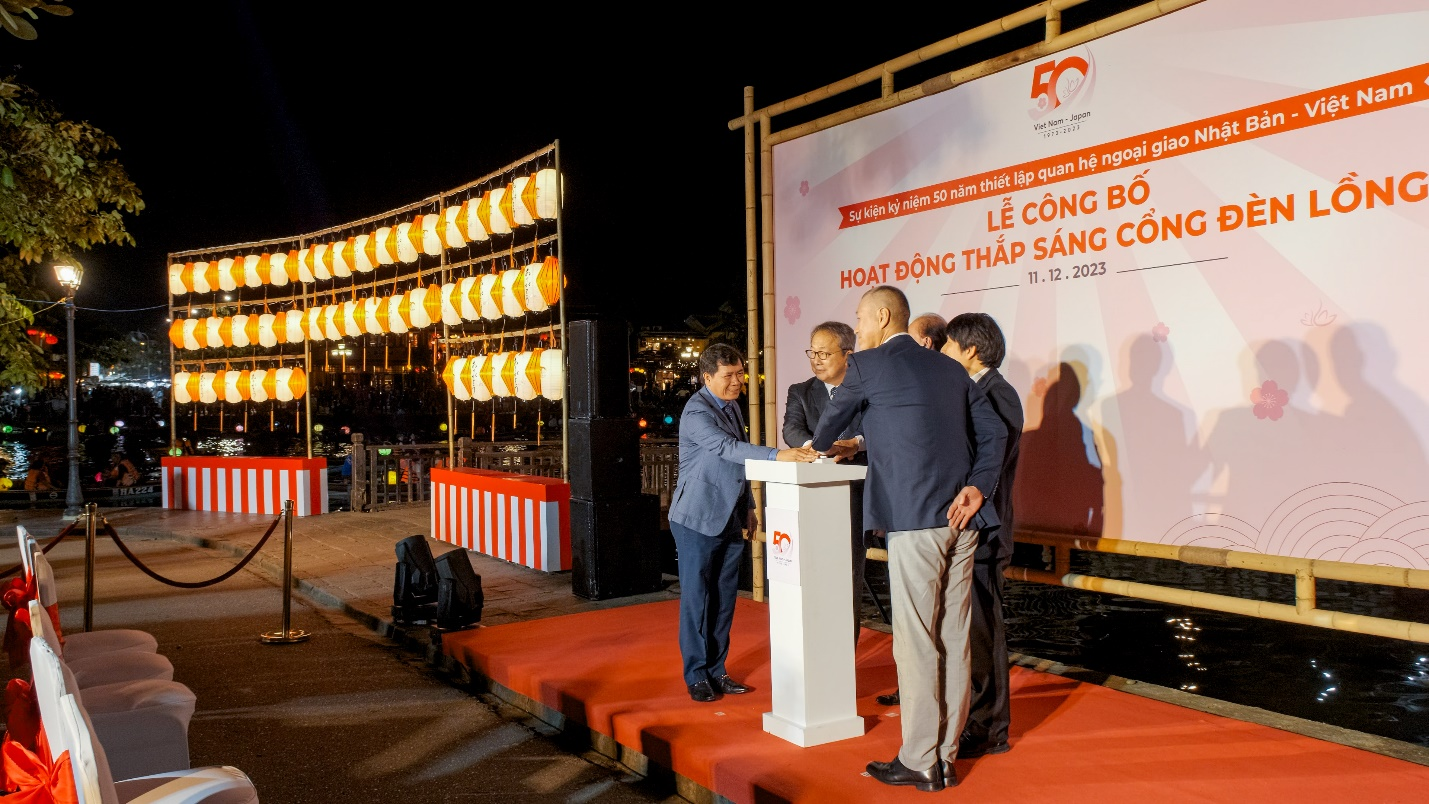 Lễ c&ocirc;ng bố hoạt động "Thắp s&aacute;ng cổng đ&egrave;n lồng" tại Hội An- Ảnh 2.